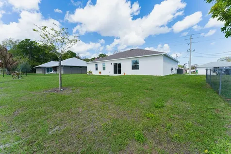 138 SW Carter Avenue Port St Lucie FL 34983