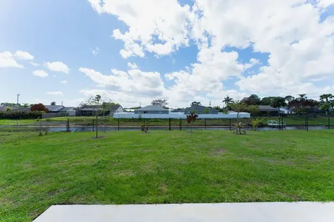 138 SW Carter Avenue Port St Lucie FL 34983