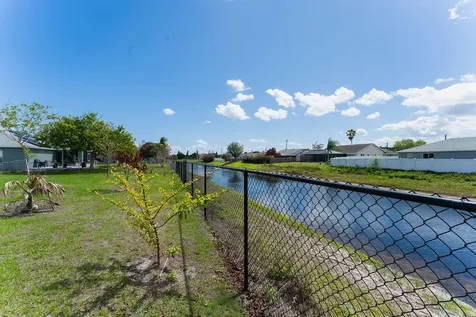 138 SW Carter Avenue Port St Lucie FL 34983