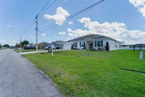 138 SW Carter Avenue Port St Lucie FL 34983