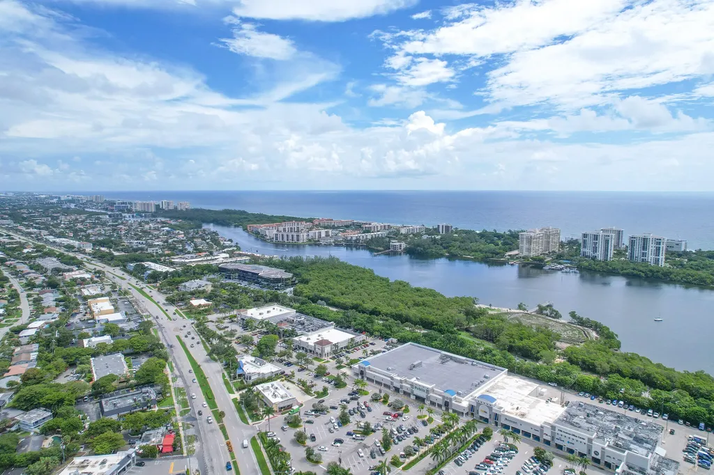 250 NE 20th Street Boca Raton FL 33431