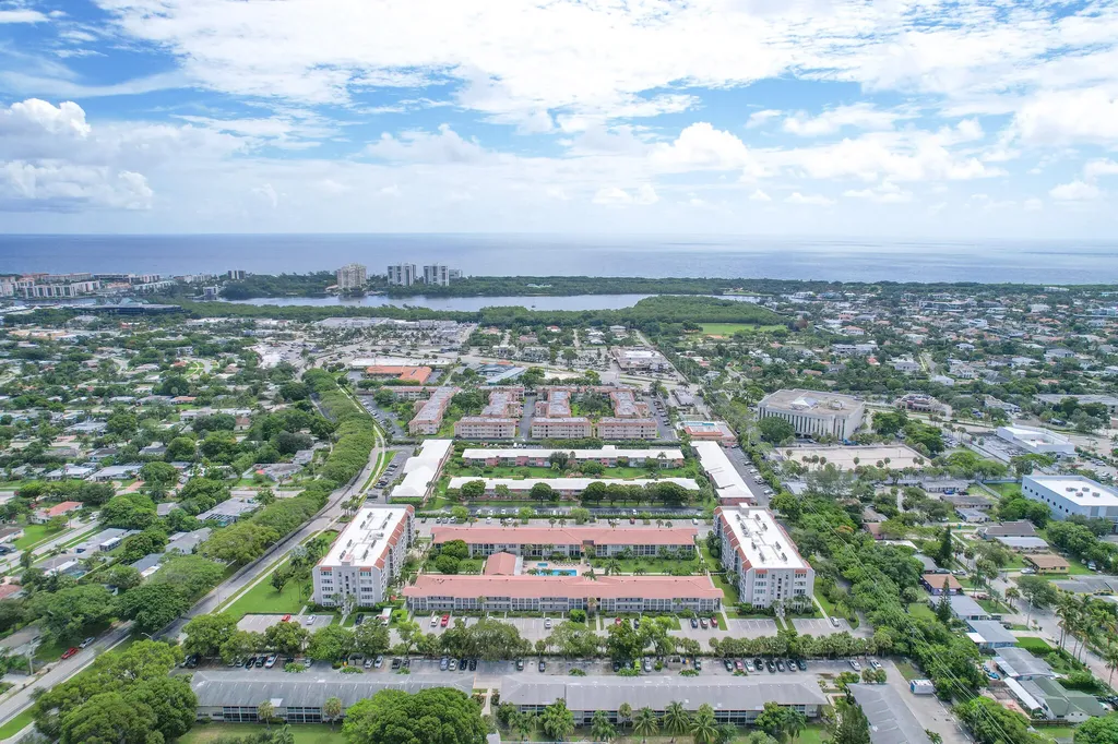 250 NE 20th Street Boca Raton FL 33431