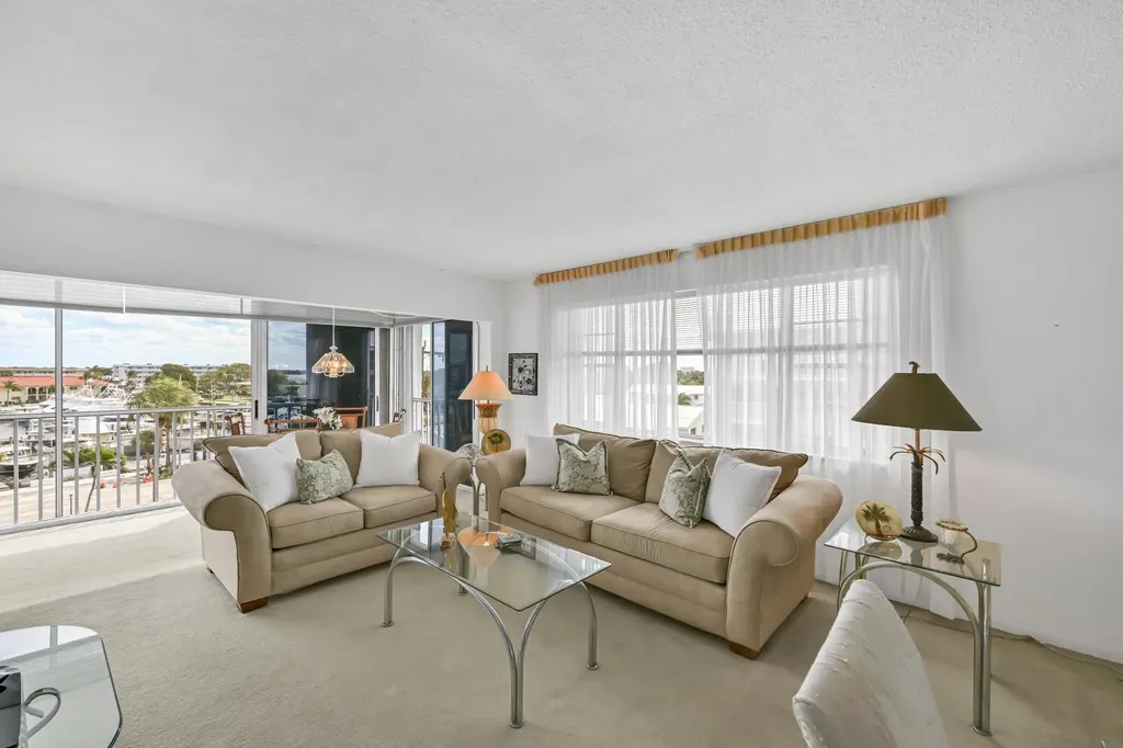 907 Marina Drive North Palm Beach FL 33408