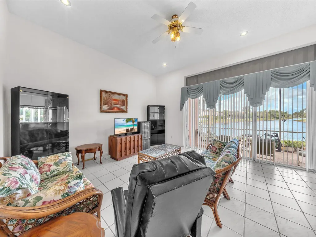 5111 NW 104th Avenue Coral Springs FL 33076