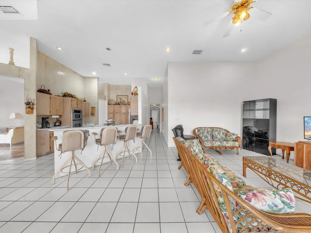 5111 NW 104th Avenue Coral Springs FL 33076