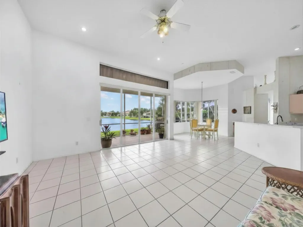 5111 NW 104th Avenue Coral Springs FL 33076