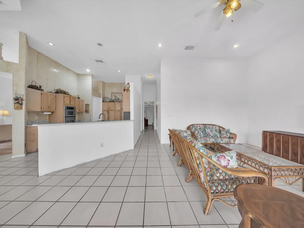 5111 NW 104th Avenue Coral Springs FL 33076