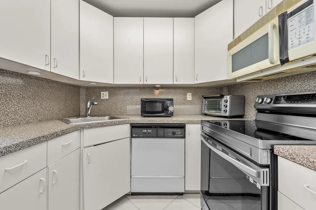 344 Piedmont Delray Beach FL 33484