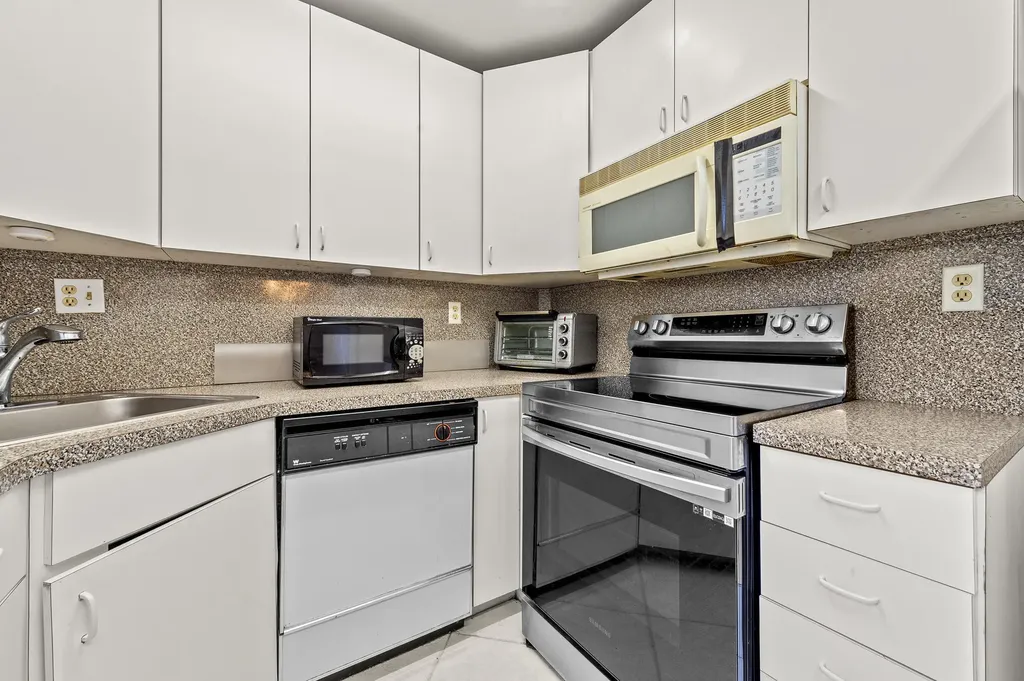 344 Piedmont Delray Beach FL 33484