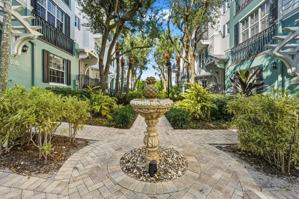 362 E Mallory Circle Delray Beach FL 33483