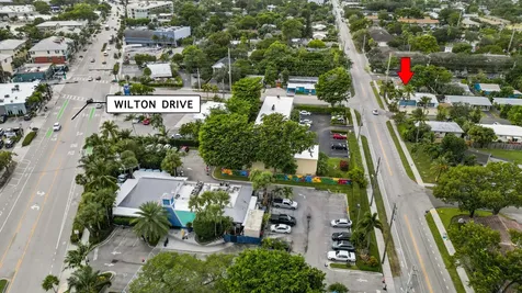 2601 NE 9th Terrace Wilton Manors FL 33334