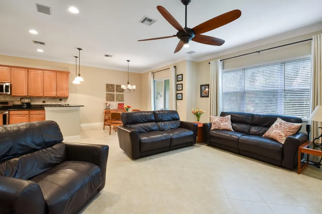4679 Cadiz Circle Palm Beach Gardens FL 33418