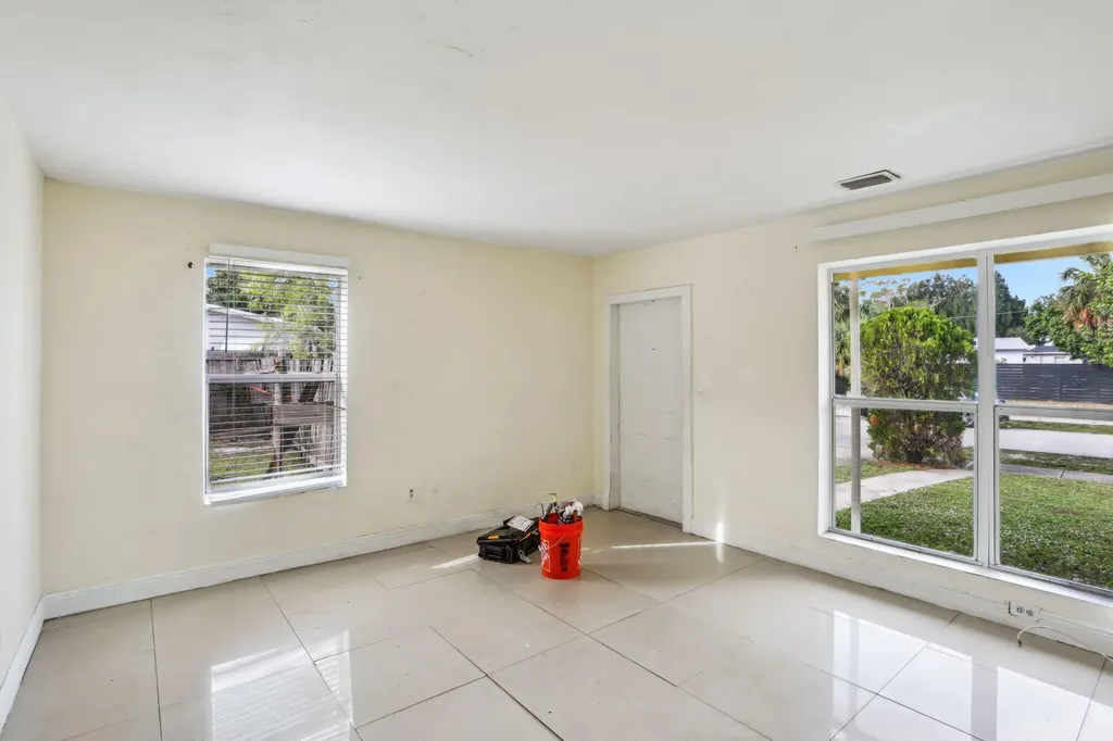 520 NE 45th Street Deerfield Beach FL 33064