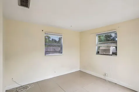 520 NE 45th Street Deerfield Beach FL 33064