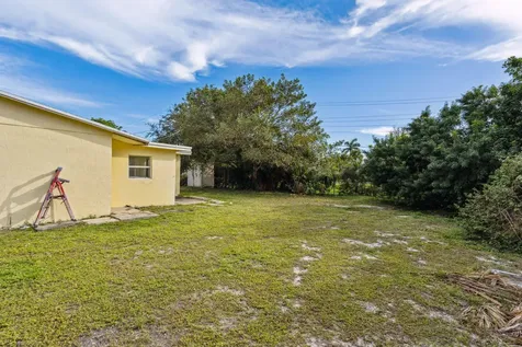 520 NE 45th Street Deerfield Beach FL 33064