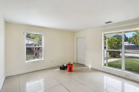 520 NE 45th Street Deerfield Beach FL 33064