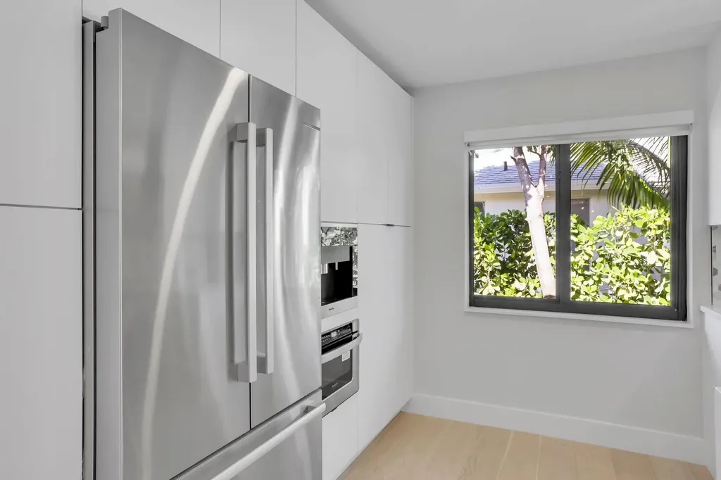 2520 SW 5th Street Boynton Beach FL 33435