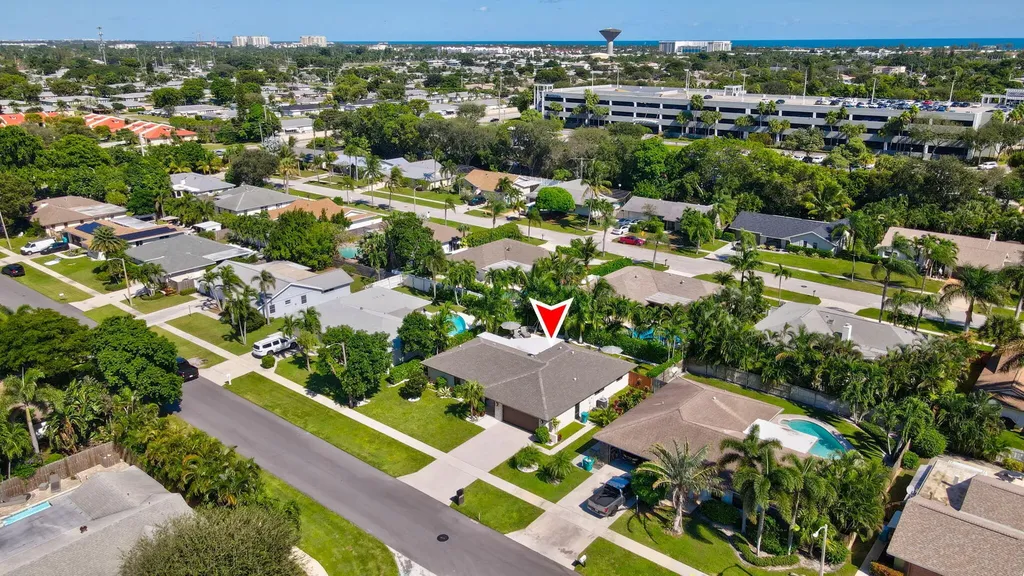 2520 SW 5th Street Boynton Beach FL 33435