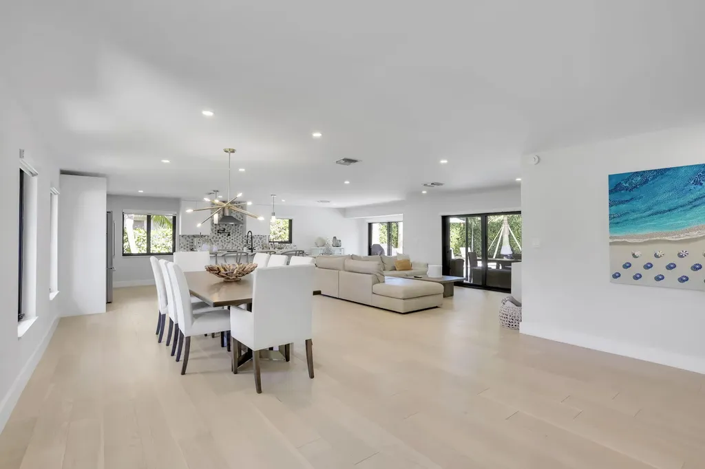 2520 SW 5th Street Boynton Beach FL 33435