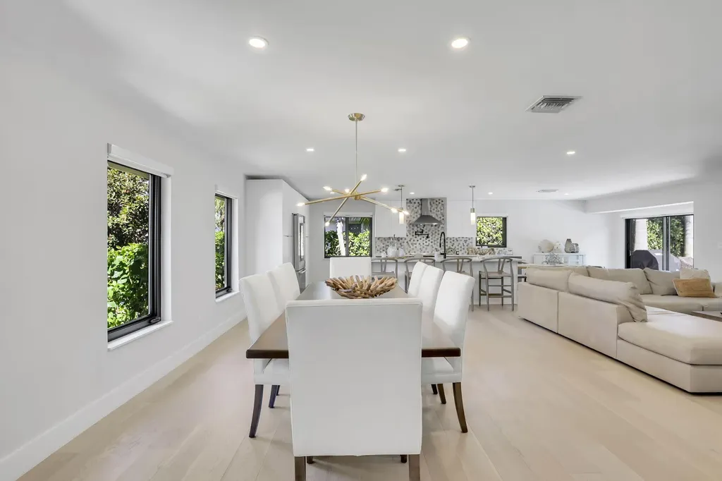2520 SW 5th Street Boynton Beach FL 33435