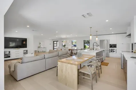 2520 SW 5th Street Boynton Beach FL 33435