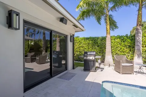 2520 SW 5th Street Boynton Beach FL 33435