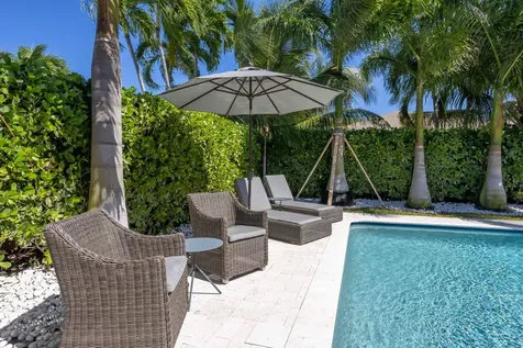 2520 SW 5th Street Boynton Beach FL 33435