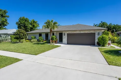 2520 SW 5th Street Boynton Beach FL 33435