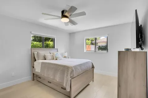 2520 SW 5th Street Boynton Beach FL 33435