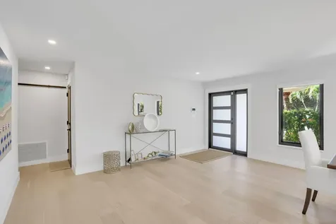2520 SW 5th Street Boynton Beach FL 33435