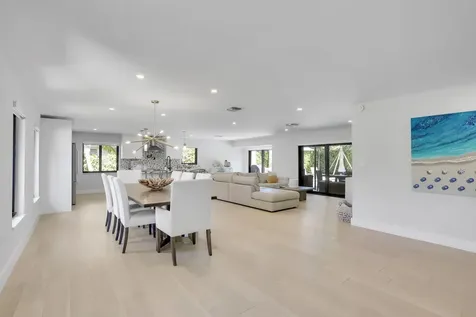 2520 SW 5th Street Boynton Beach FL 33435