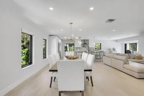 2520 SW 5th Street Boynton Beach FL 33435