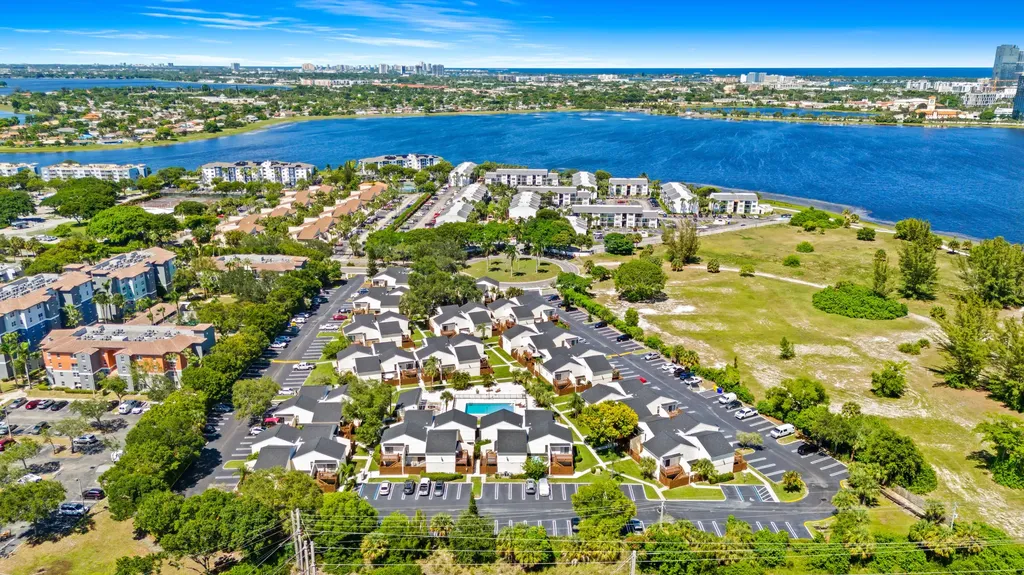 637 Executive Center Drive West Palm Beach FL 33401