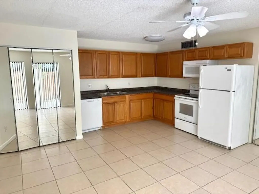 637 Executive Center Drive West Palm Beach FL 33401