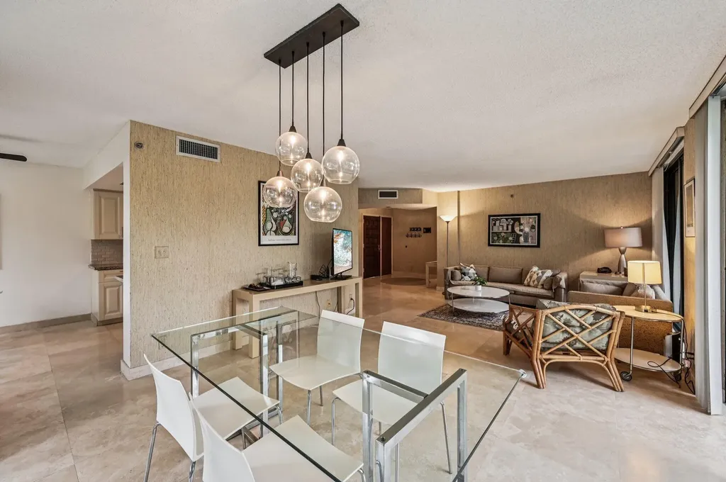 23200 Camino Del Mar Boca Raton FL 33433