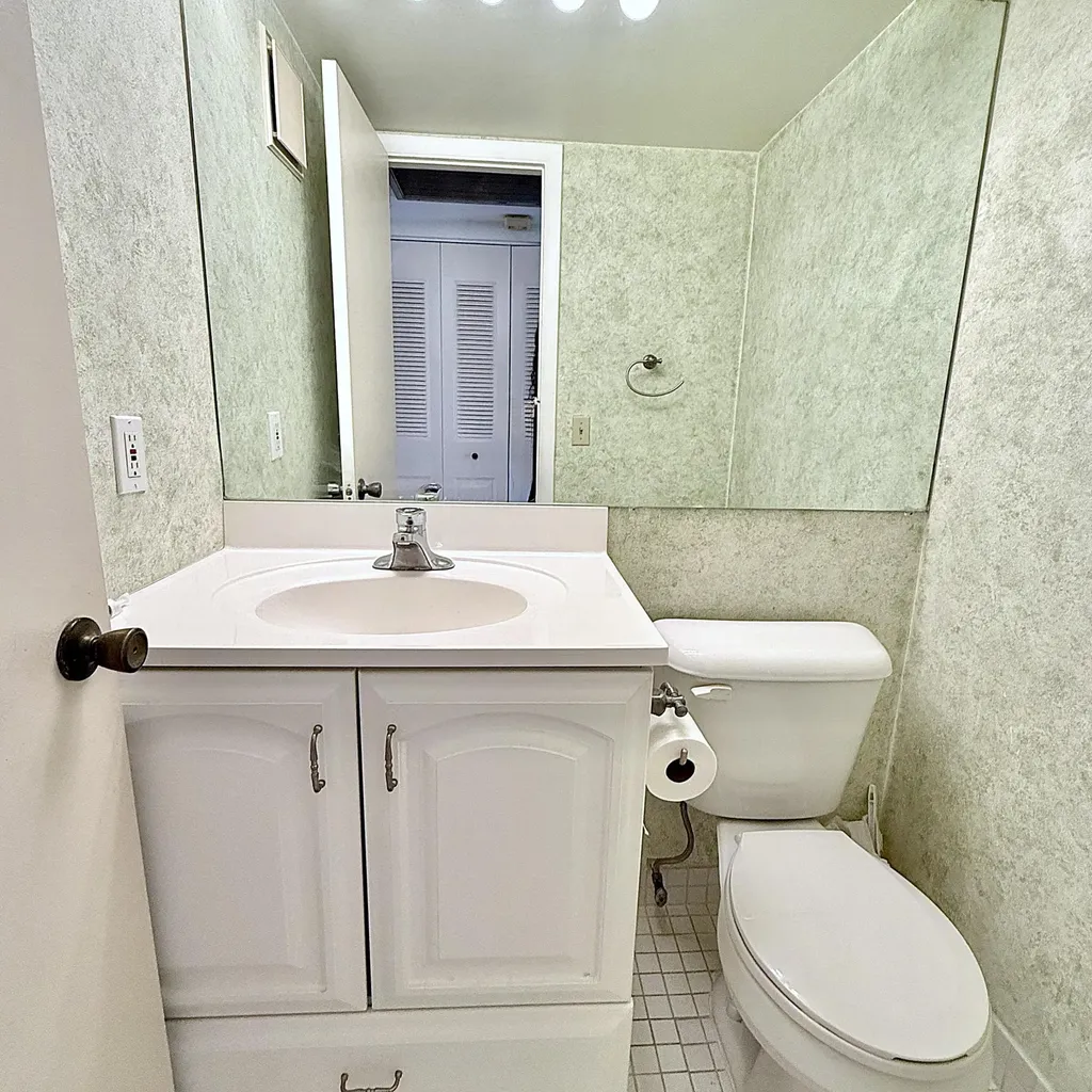 2009 Berkshire A Deerfield Beach FL 33442