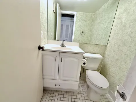 2009 Berkshire A Deerfield Beach FL 33442