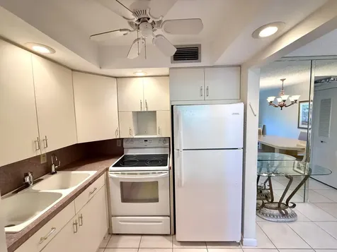 2009 Berkshire A Deerfield Beach FL 33442