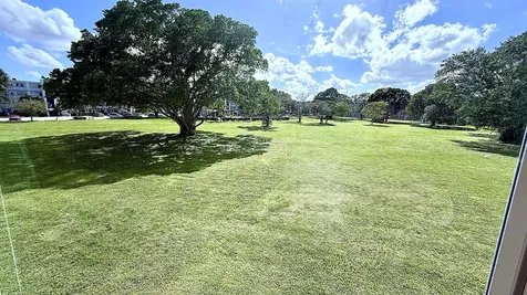 2009 Berkshire A Deerfield Beach FL 33442