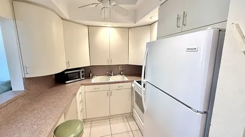 2009 Berkshire A Deerfield Beach FL 33442