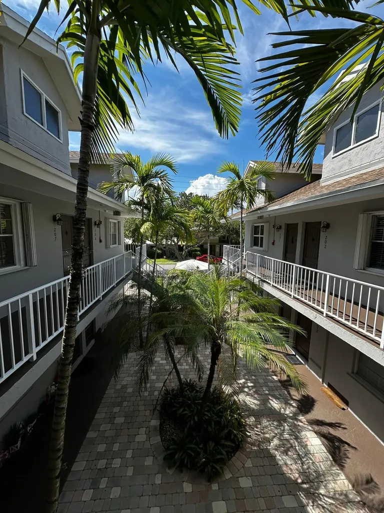 510 NE 17th Avenue Fort Lauderdale FL 33301