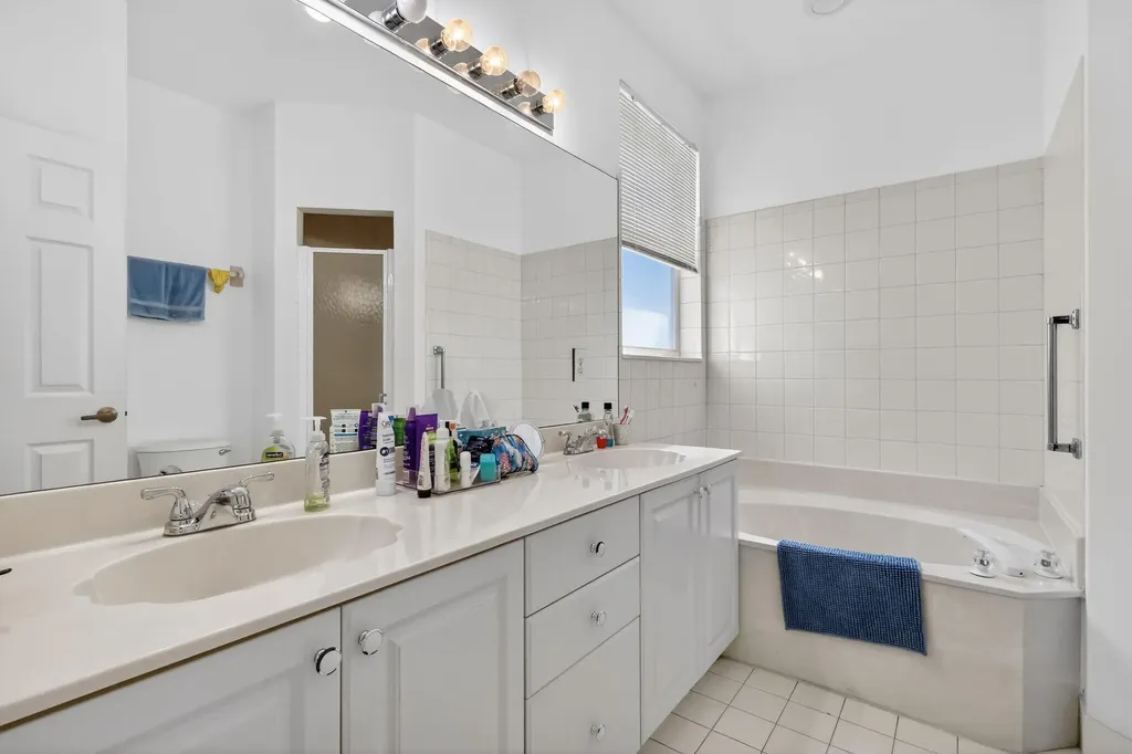 5176 Ventura Drive Delray Beach FL 33484