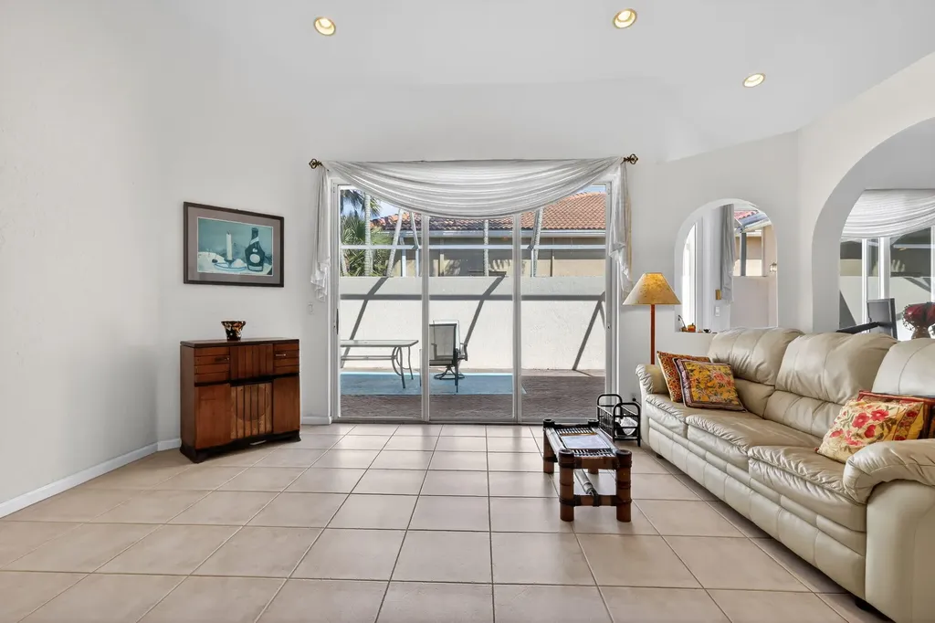5176 Ventura Drive Delray Beach FL 33484