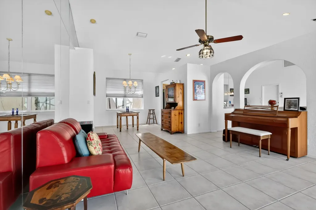 5176 Ventura Drive Delray Beach FL 33484