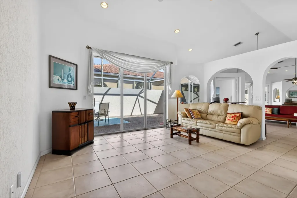 5176 Ventura Drive Delray Beach FL 33484