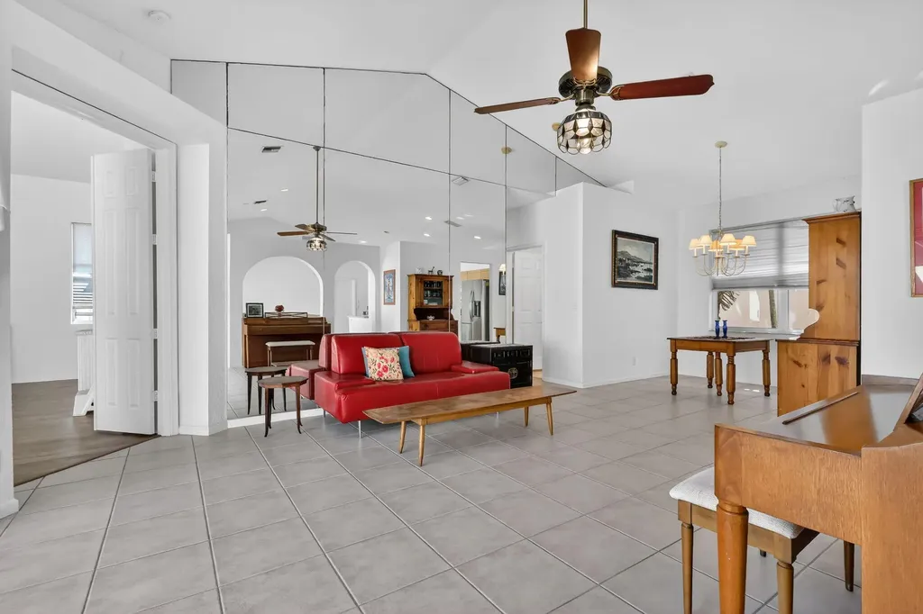 5176 Ventura Drive Delray Beach FL 33484
