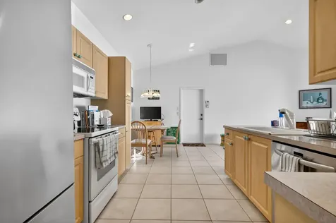 5176 Ventura Drive Delray Beach FL 33484