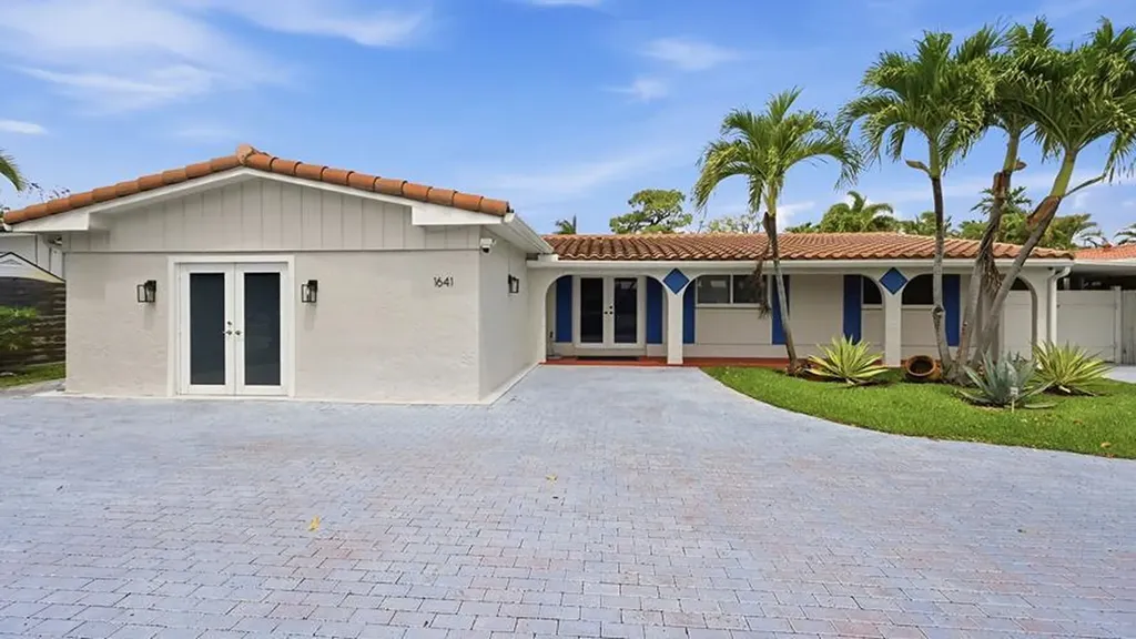 1641 NE 56th Court Fort Lauderdale FL 33334
