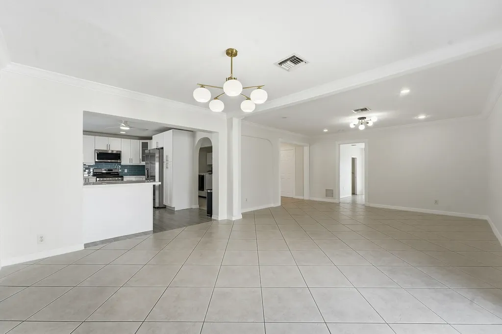 1641 NE 56th Court Fort Lauderdale FL 33334