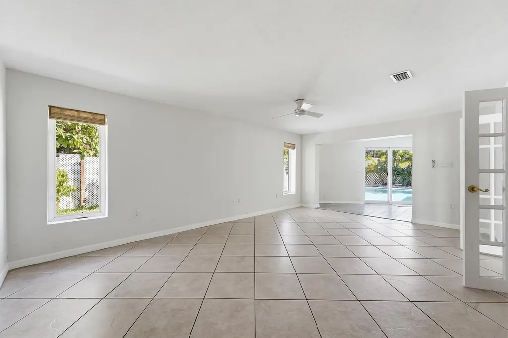 1641 NE 56th Court Fort Lauderdale FL 33334